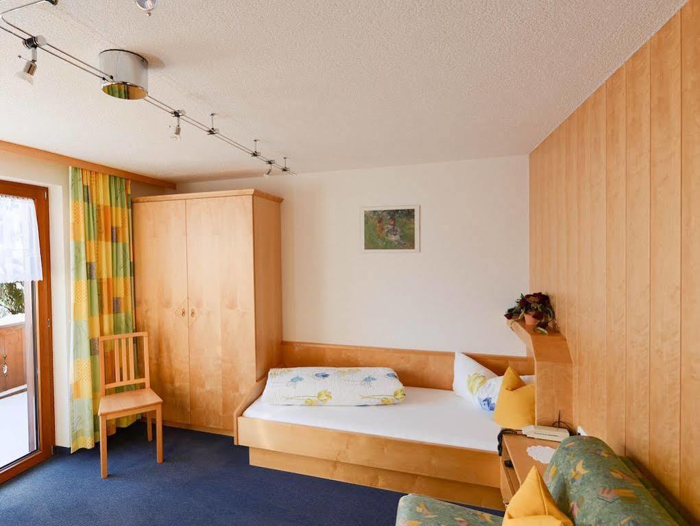 Haus Furka Hotel Damuels Ngoại thất bức ảnh