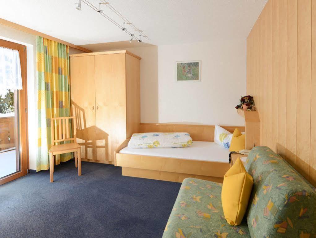 Haus Furka Hotel Damuels Ngoại thất bức ảnh